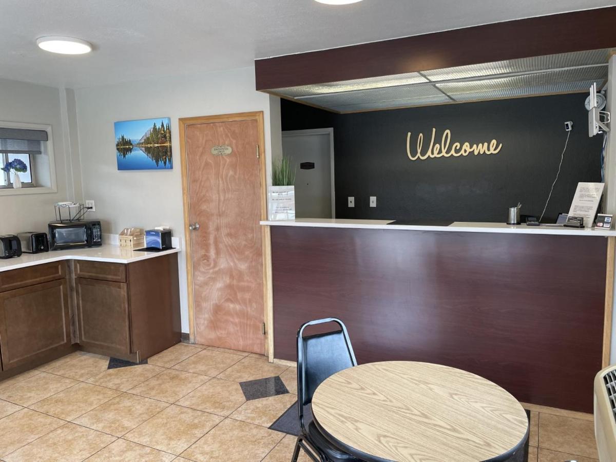 Downtown Inn Wenatchee Bagian luar foto